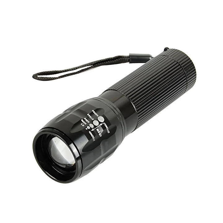 LED FLASHLIGHT WITH ZOOM FUNCTION